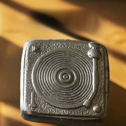 In the mix  - Stamped Turntable 1 Troy Oz Silver, Collectible Investment, Perfect Gift for Music Enthusiasts - Image 8