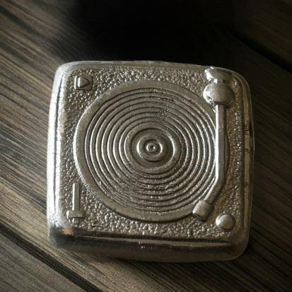 In the mix  - Stamped Turntable 1 Troy Oz Silver, Collectible Investment, Perfect Gift for Music Enthusiasts - Image 6