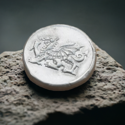 1oz Welsh Dragon Round, 999fs, Solid Silver, Handmade Coin for Collecting and Special Occasions. - Image 4