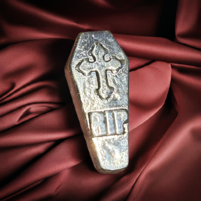 1 Troy Oz Solid Silver RIP Coffin - Image 2