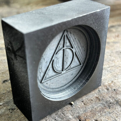 Graphite Mould – Deathly Hallows Round – 80 Grams 4
