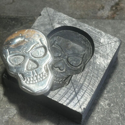 Graphite Mould with Detailed Skull, Ideal for Metal and Glass Casting Projects, Artistic Gift 4