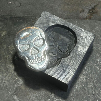 Graphite Mould with Detailed Skull, Ideal for Metal and Glass Casting Projects, Artistic Gift 3