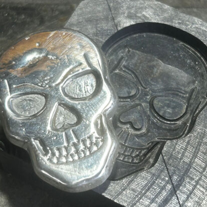 Graphite Mould with Detailed Skull, Ideal for Metal and Glass Casting Projects, Artistic Gift 2