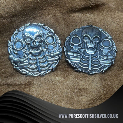 28g Silver Coin, Bold Skull & Dual Pistols Motif, Collectible Treasure, Edgy Gift for Silver Enthusiasts 4